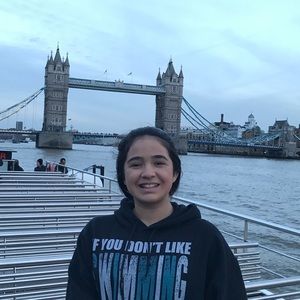 Meet your Posher, Isabelle